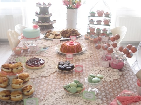 Spiksplinternieuw High tea / sweet table voor mijn verjaardag (Pagina 1) - Klein JJ-12